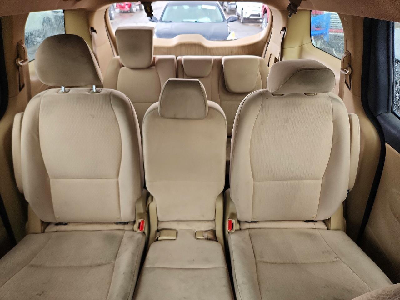 2017 KIA SEDONA LX photo 10