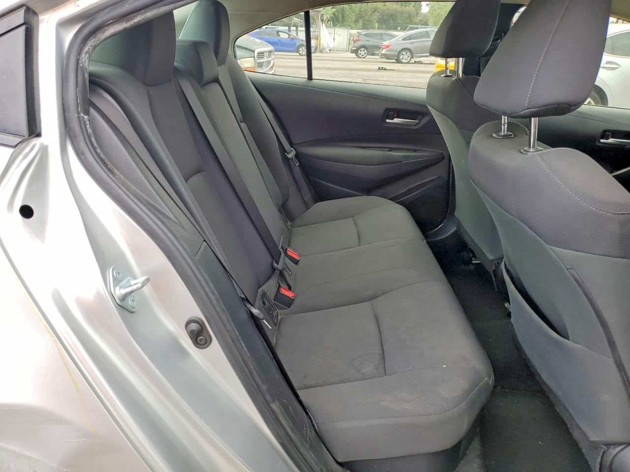 2021 TOYOTA COROLLA LE photo 19