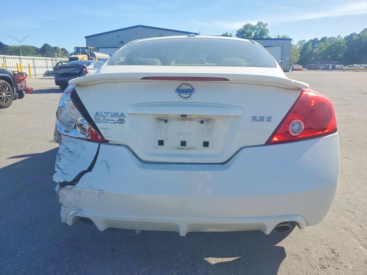 2011 NISSAN ALTIMA S photo 11