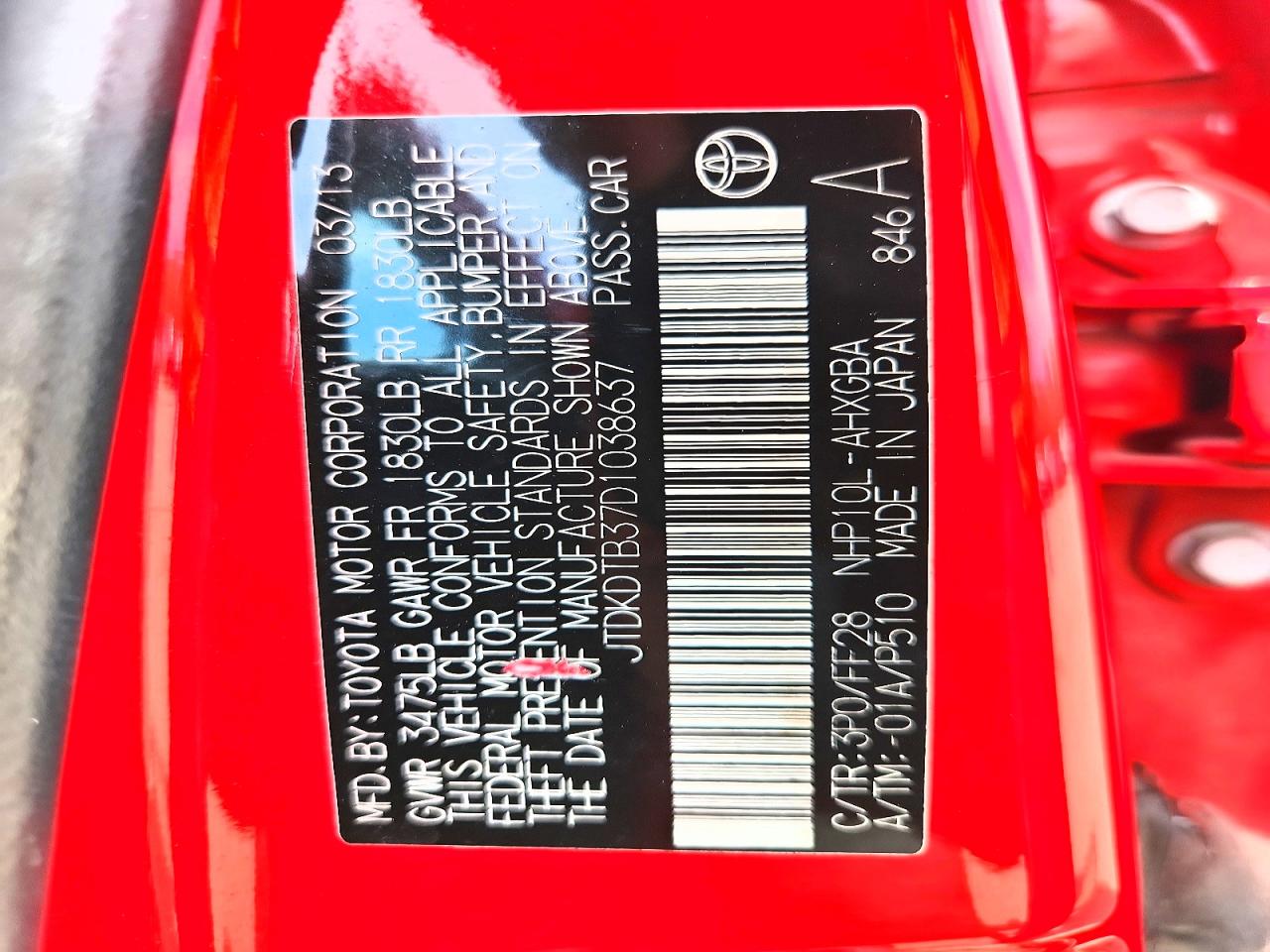 2013 TOYOTA PRIUS C THREE photo 34