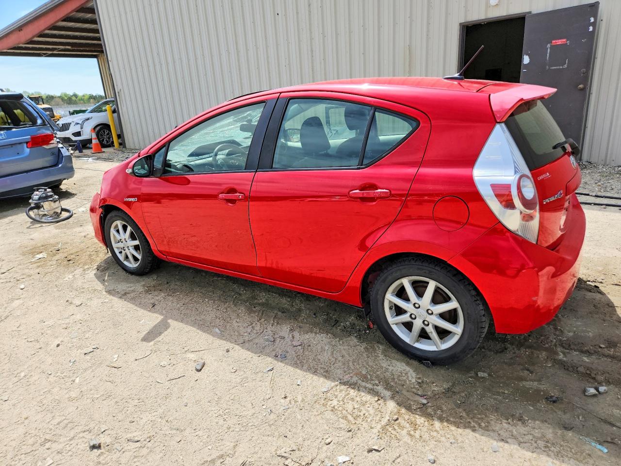 2013 TOYOTA PRIUS C THREE photo 4