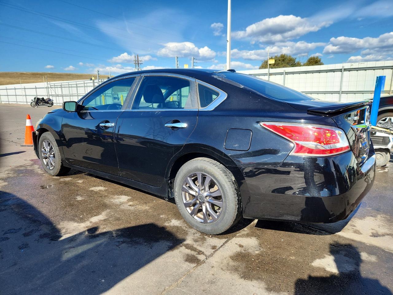 2015 NISSAN ALTIMA 2.5 S photo 2