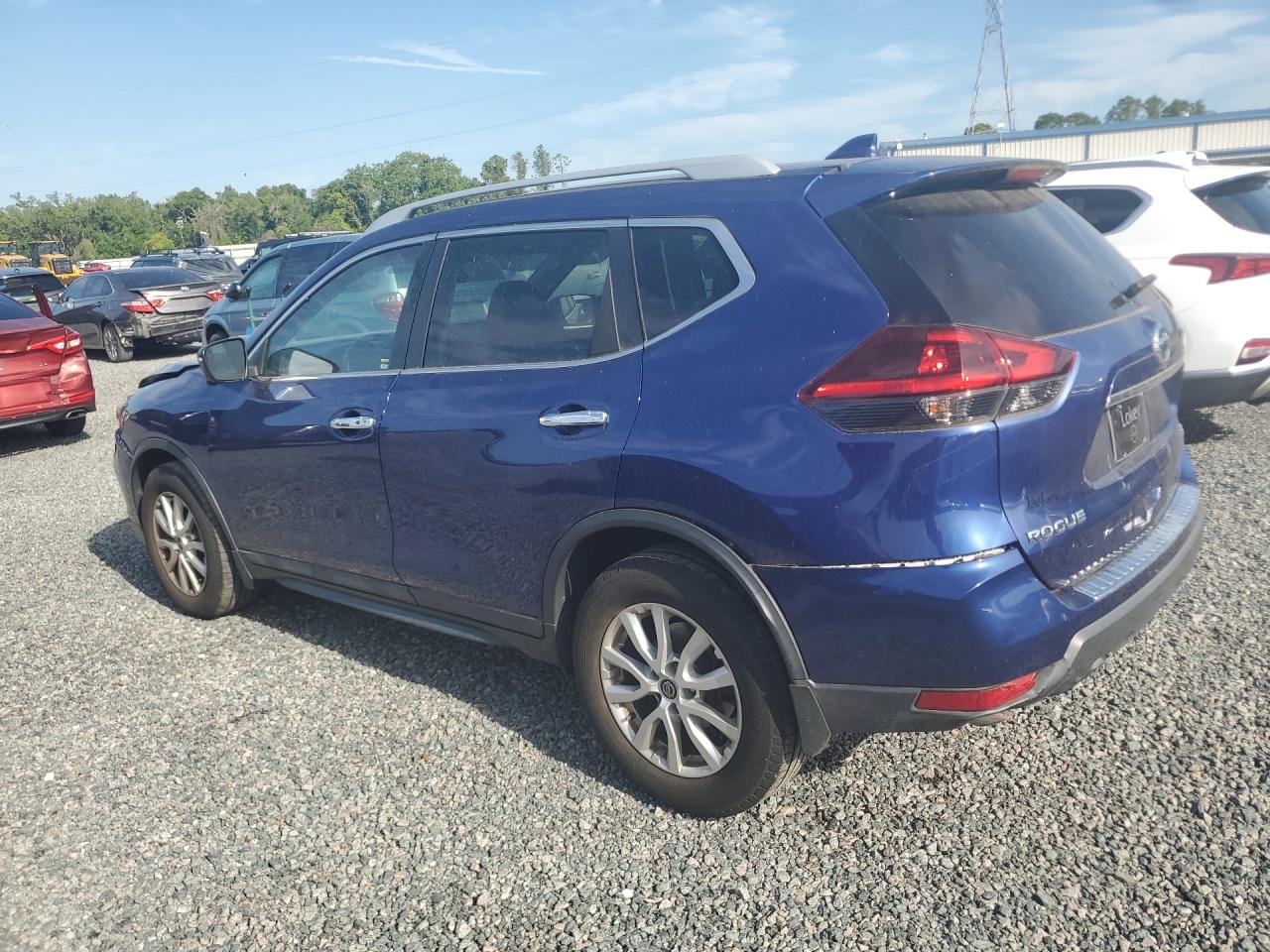 2018 NISSAN ROGUE SV photo 4