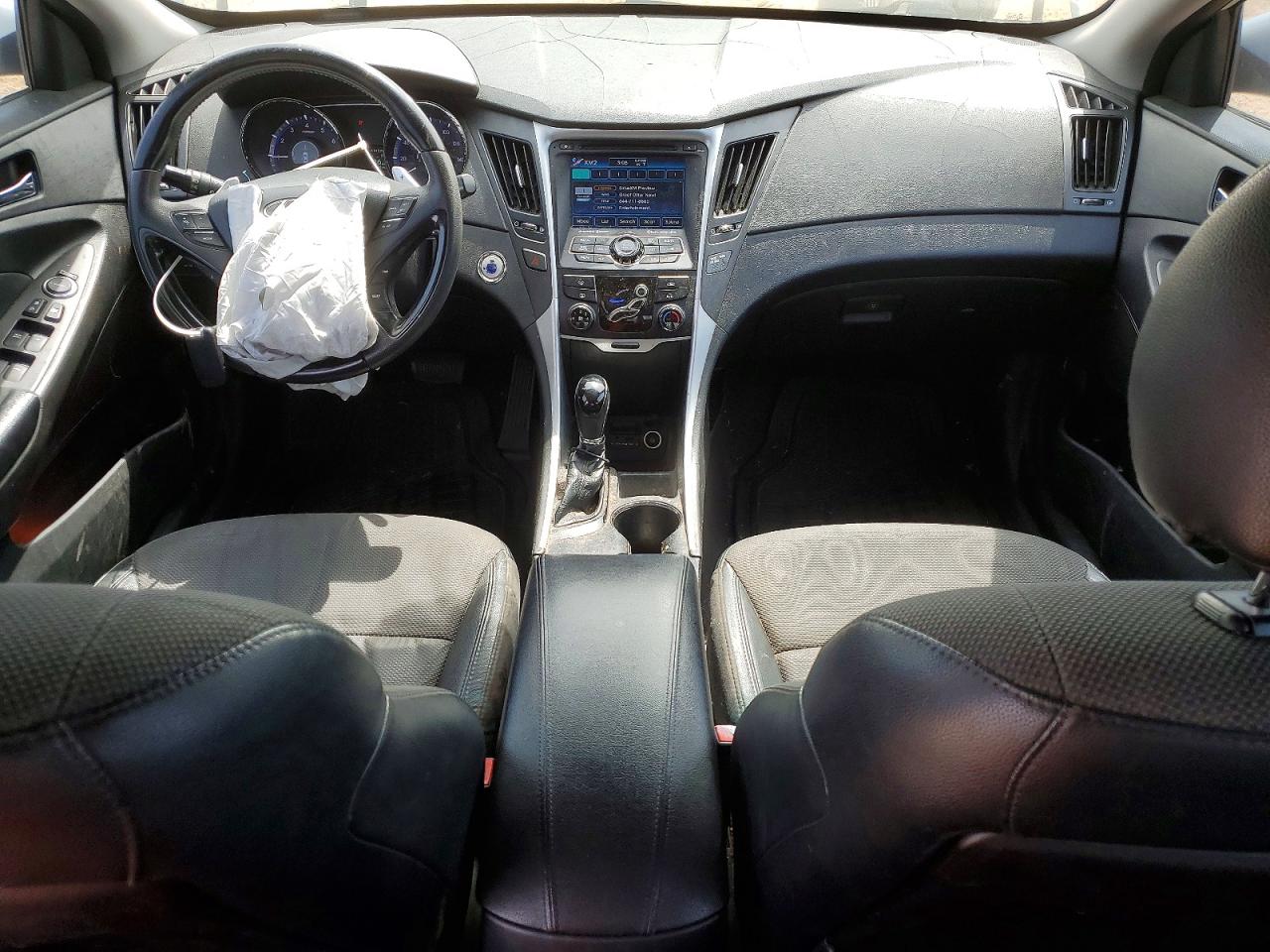2013 HYUNDAI SONATA SE photo 22