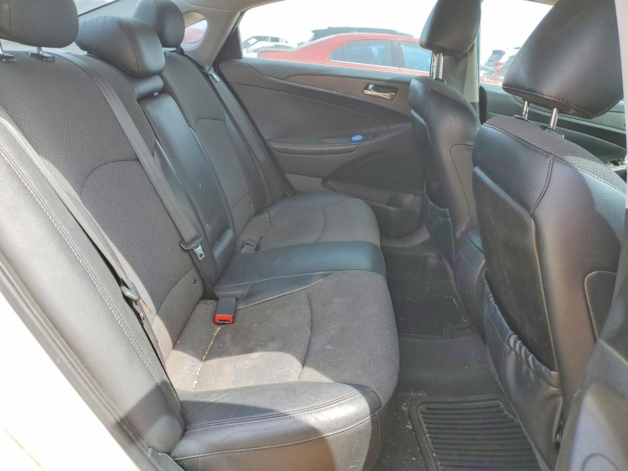 2013 HYUNDAI SONATA SE photo 28