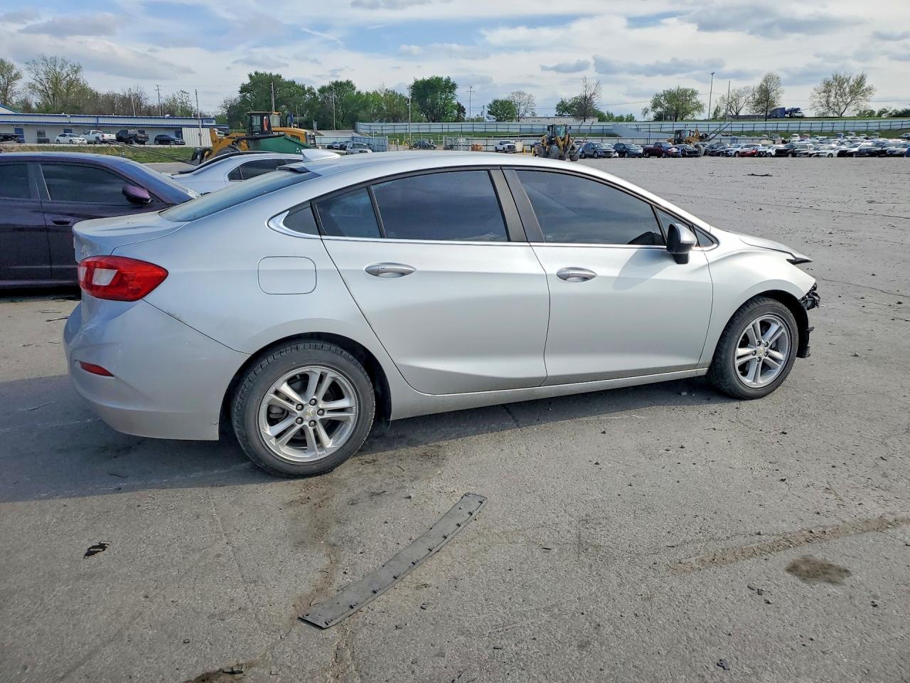 2016 CHEVROLET CRUZE LT photo 7