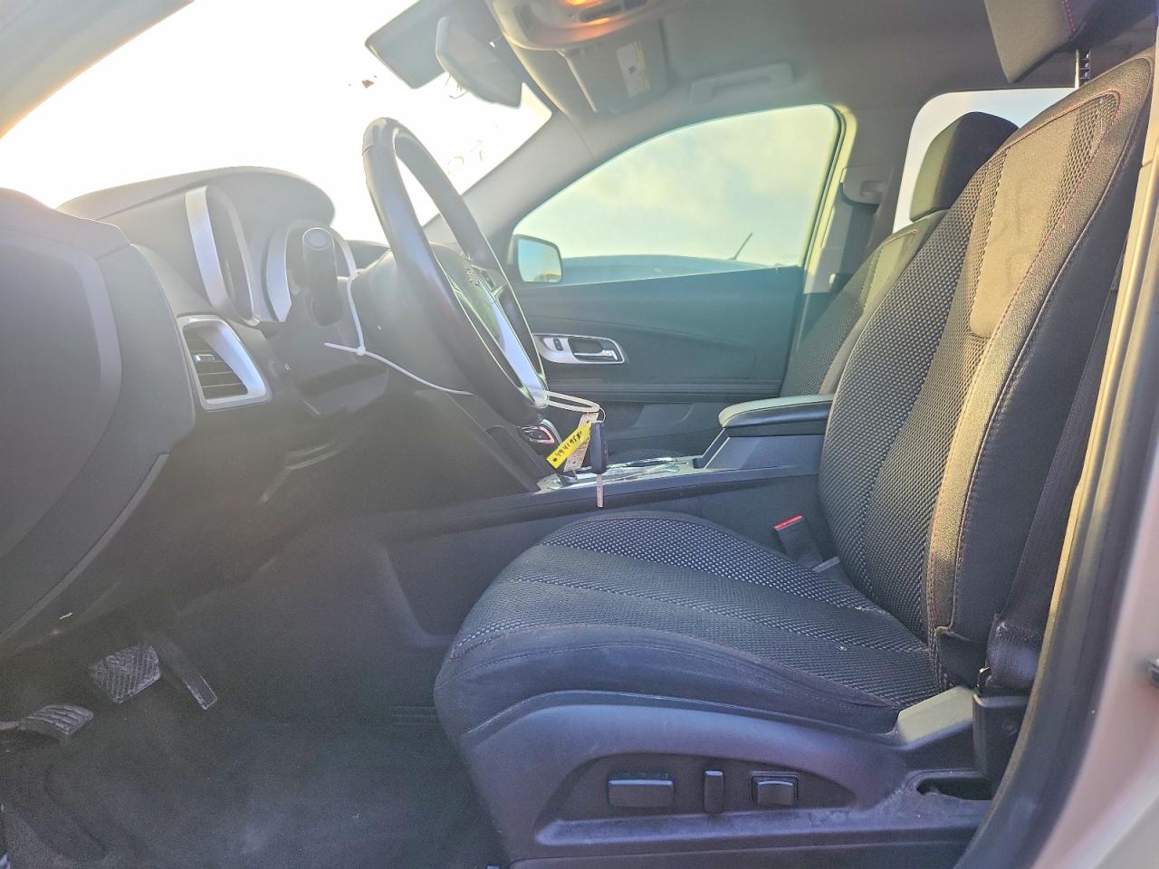2015 CHEVROLET EQUINOX LT photo 13