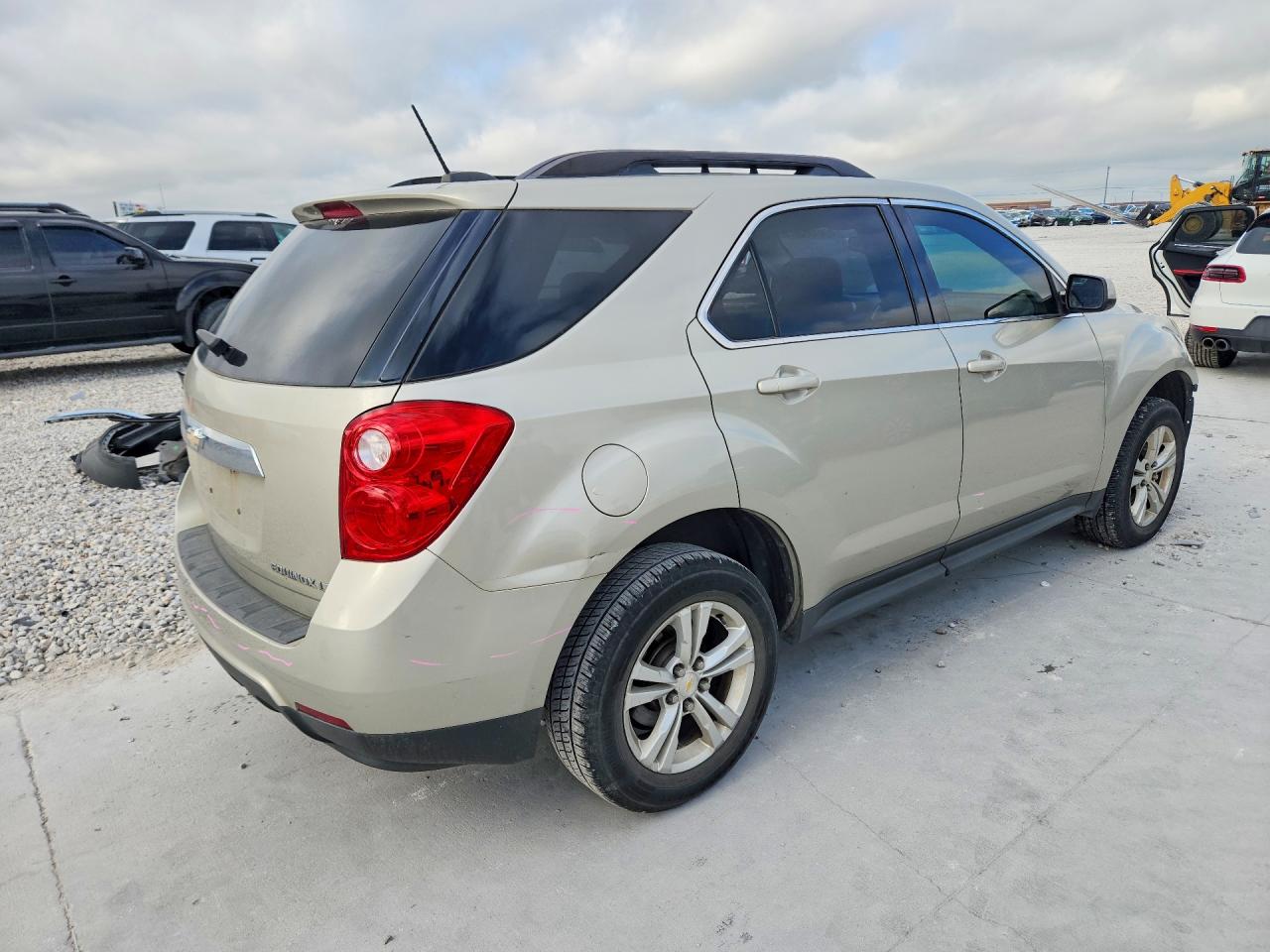 2015 CHEVROLET EQUINOX LT photo 5