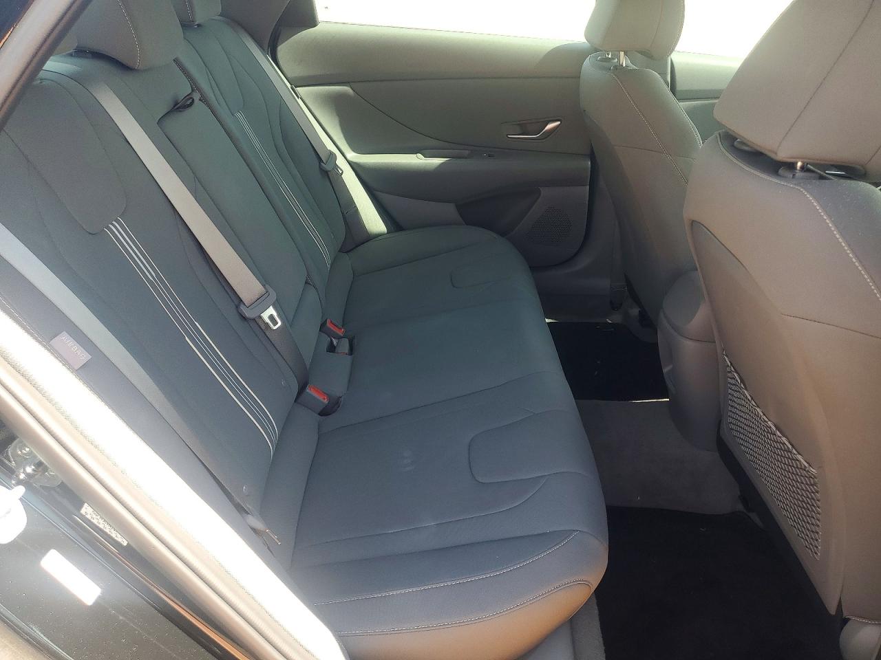 2024 HYUNDAI ELANTRA SEL photo 10