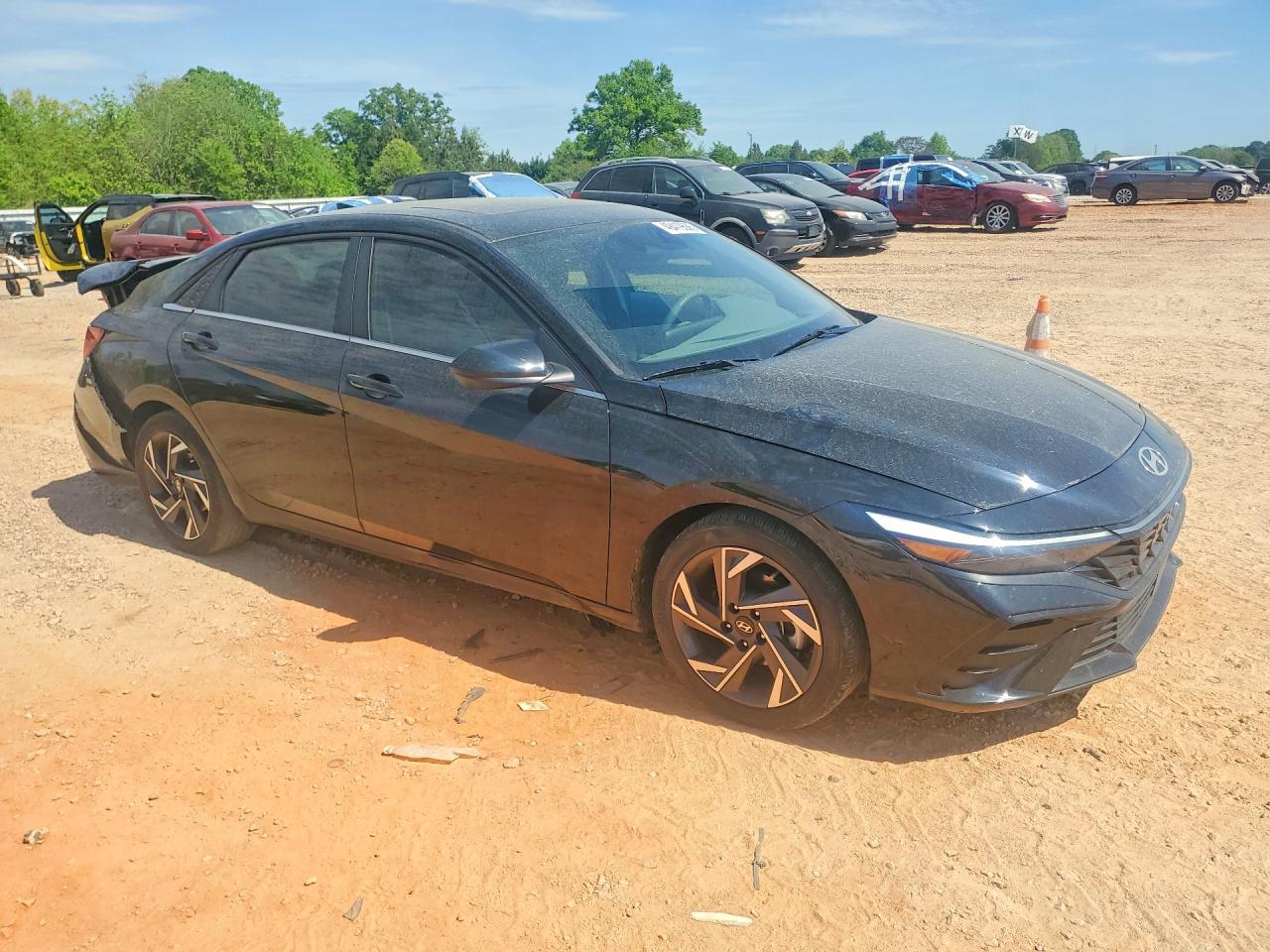 2024 HYUNDAI ELANTRA SEL photo 4