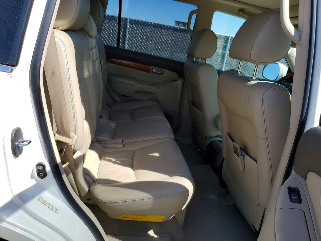 2004 LEXUS GX 470 photo 31