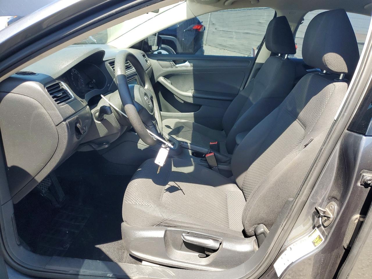 2013 VOLKSWAGEN JETTA BASE photo 19