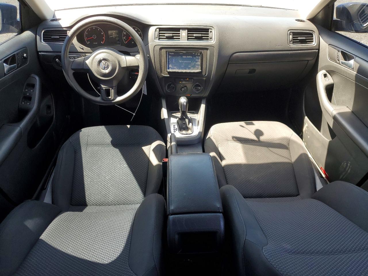 2013 VOLKSWAGEN JETTA BASE photo 22