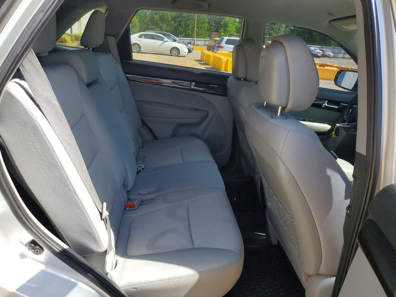 2011 KIA SORENTO LX photo 11