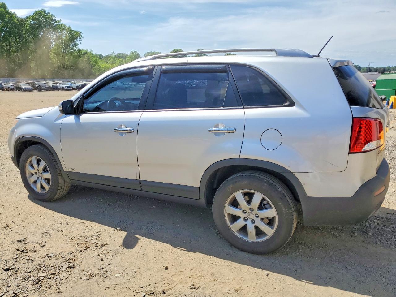 2011 KIA SORENTO LX photo 2