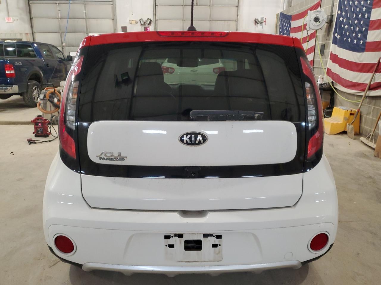 2018 KIA SOUL + photo 16