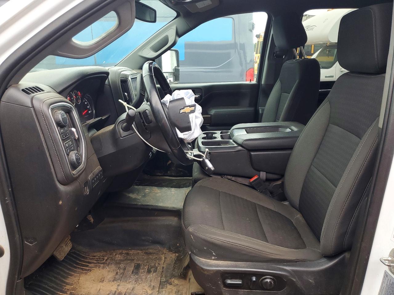 2023 CHEVROLET SILVERADO K3500 LT photo 7