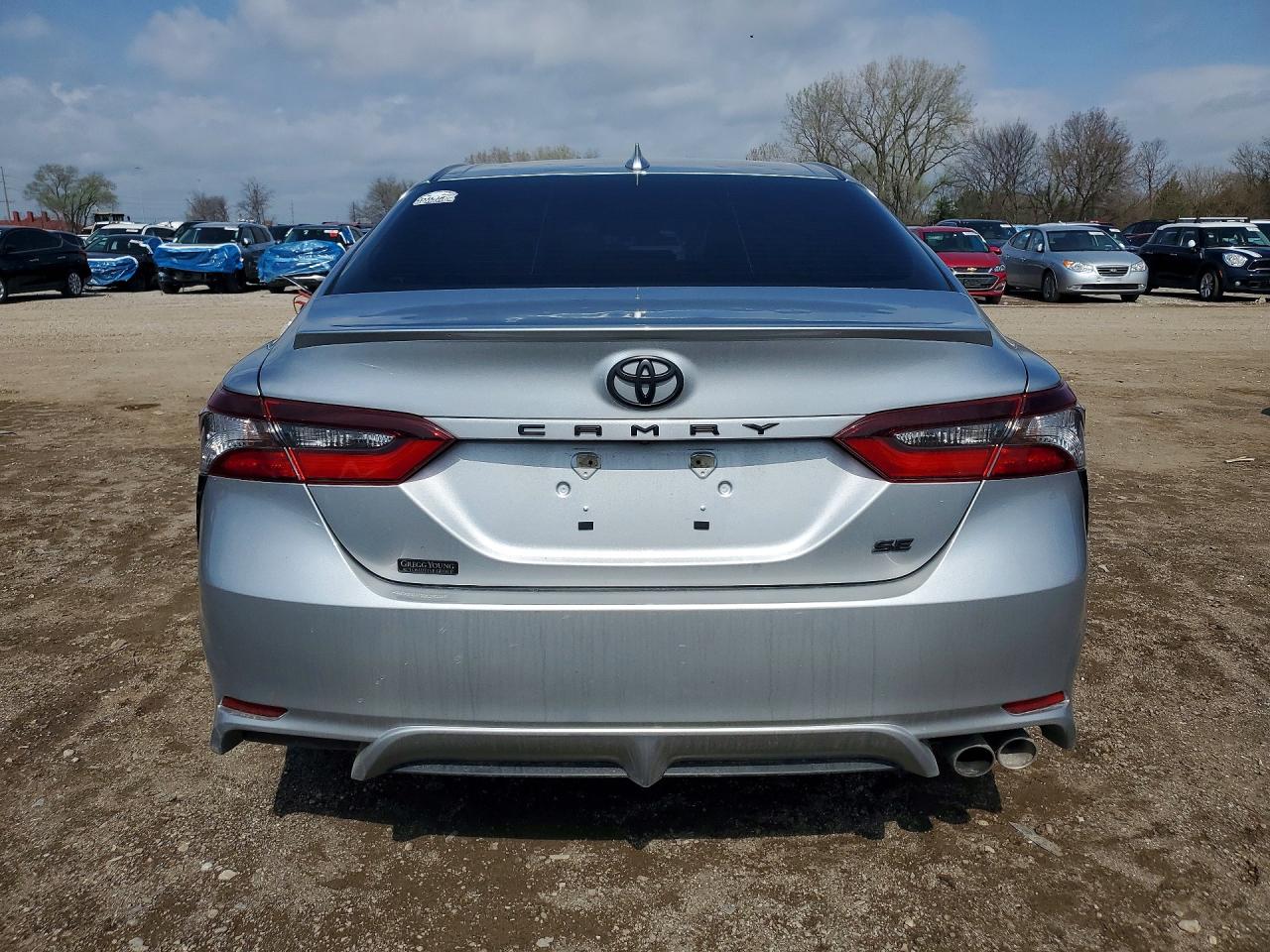 2022 TOYOTA CAMRY SE photo 11