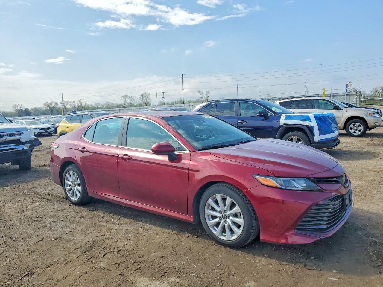 2018 TOYOTA CAMRY LE photo 7