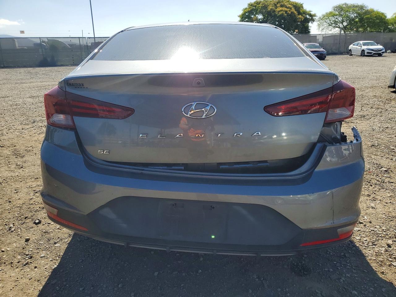 2019 HYUNDAI ELANTRA SE photo 16