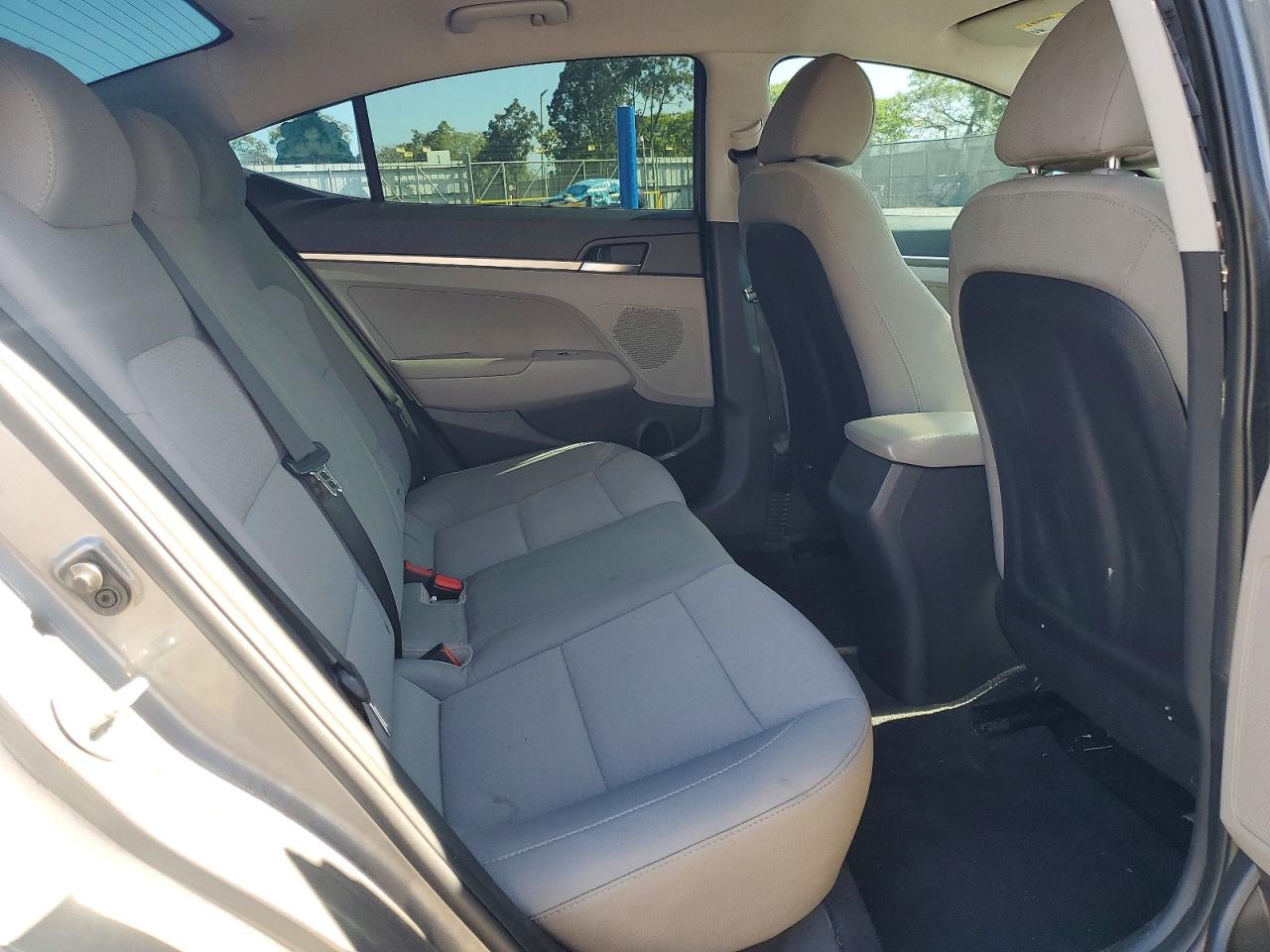 2019 HYUNDAI ELANTRA SE photo 28