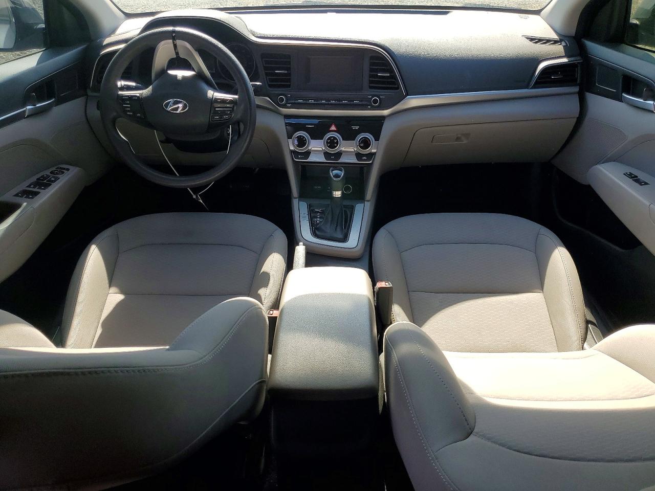 2019 HYUNDAI ELANTRA SE photo 22
