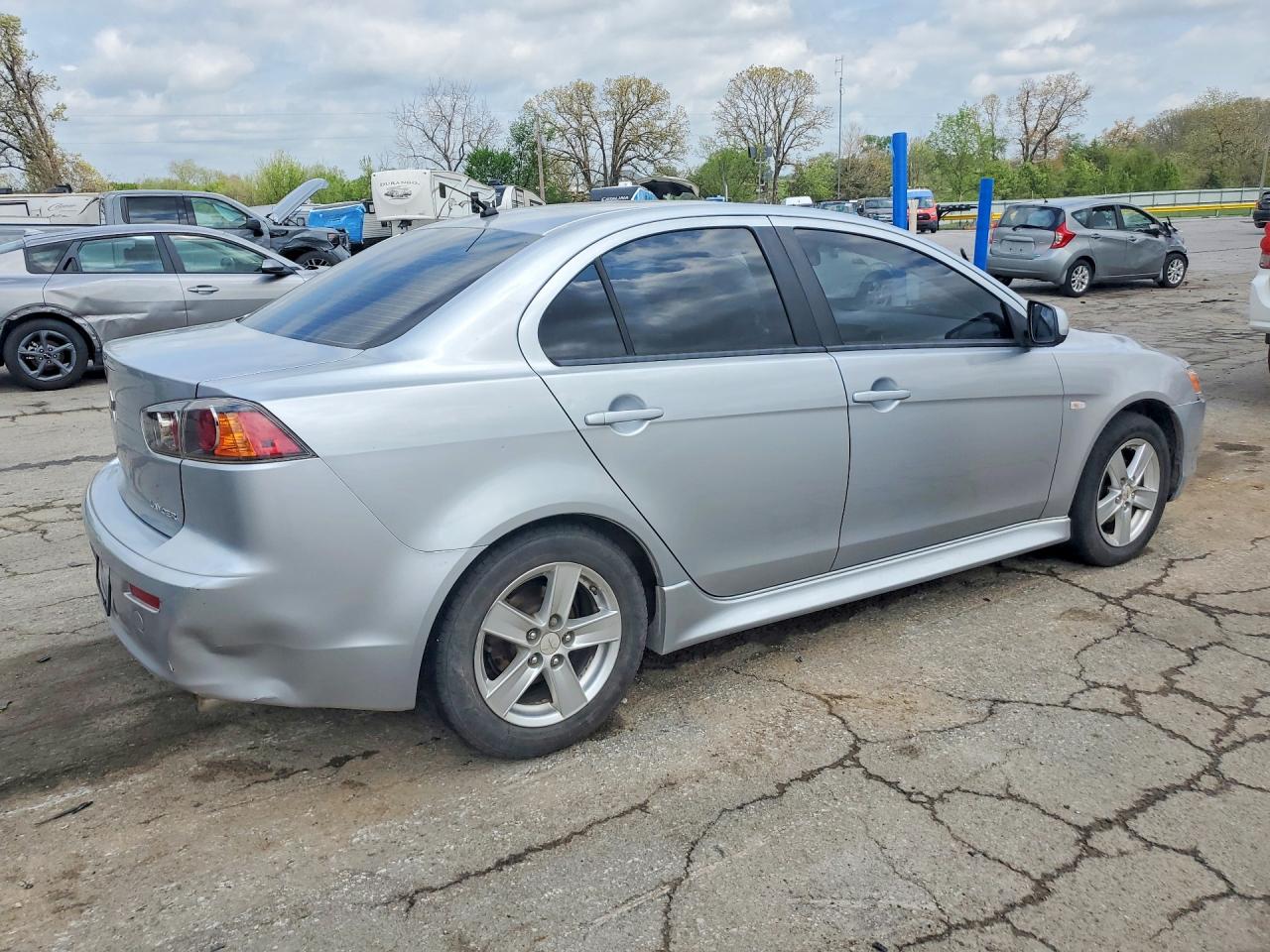 2013 MITSUBISHI LANCER SE photo 3