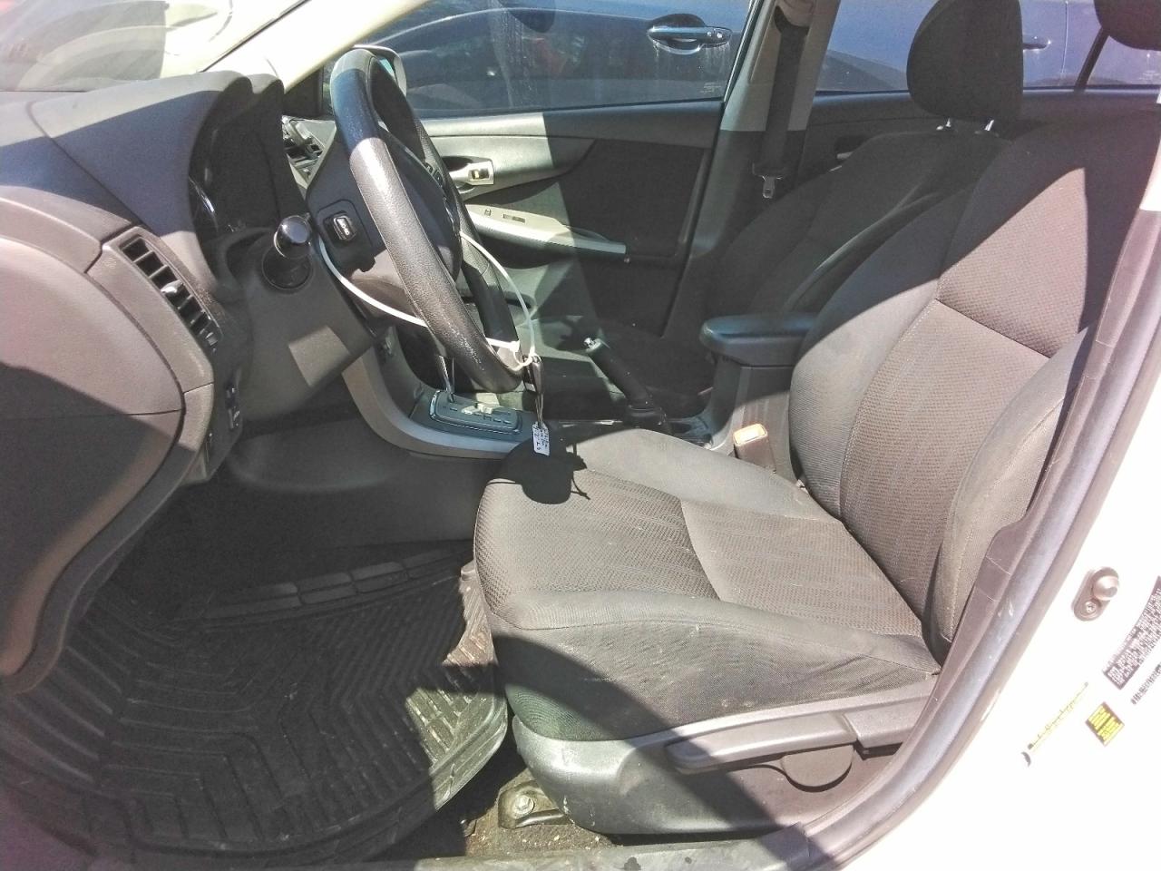 2014 TOYOTA COROLLA S PLUS photo 13