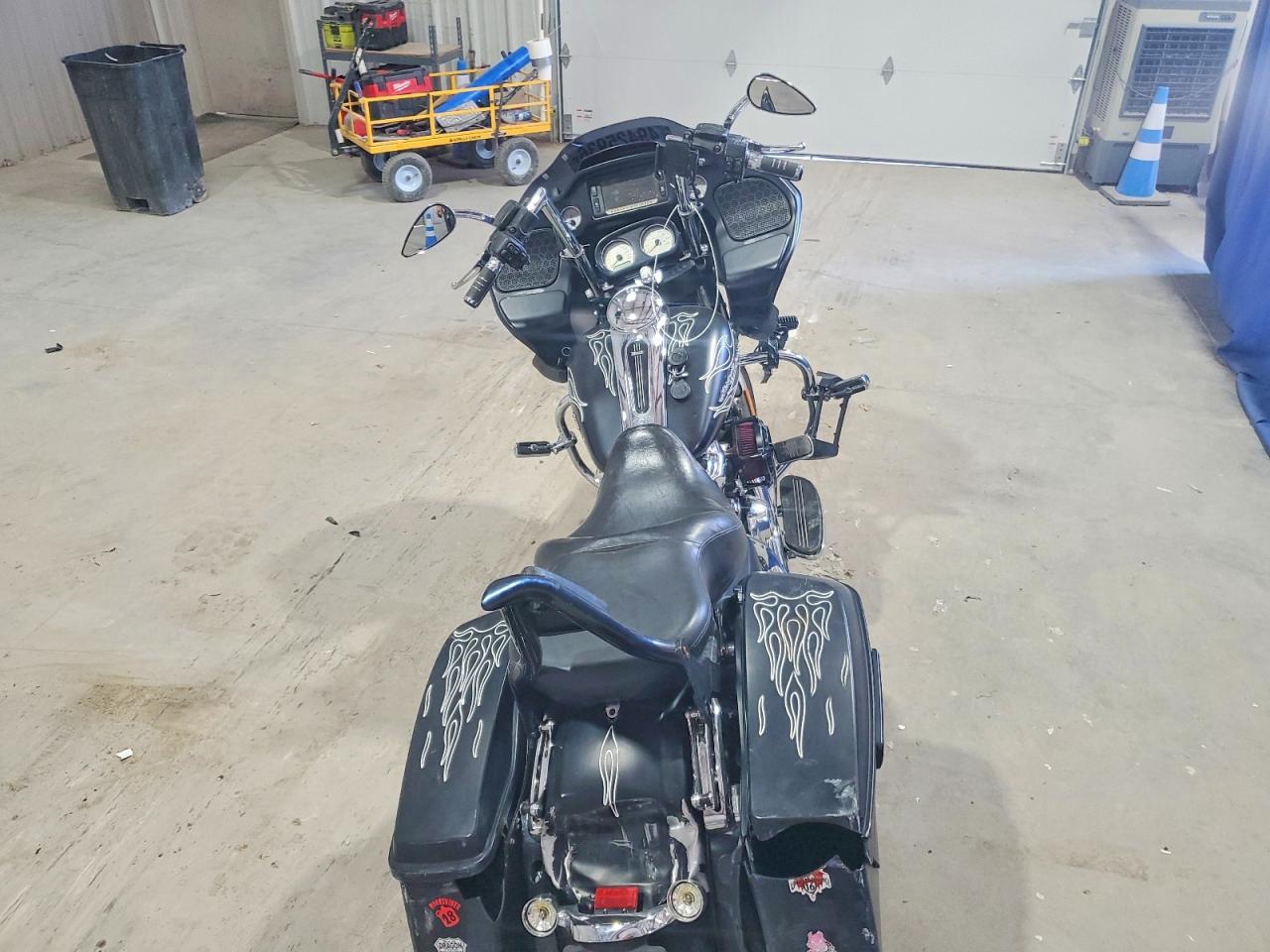 2017 HARLEY-DAVIDSON FLTRXS ROAD GLIDE SPECIAL photo 11