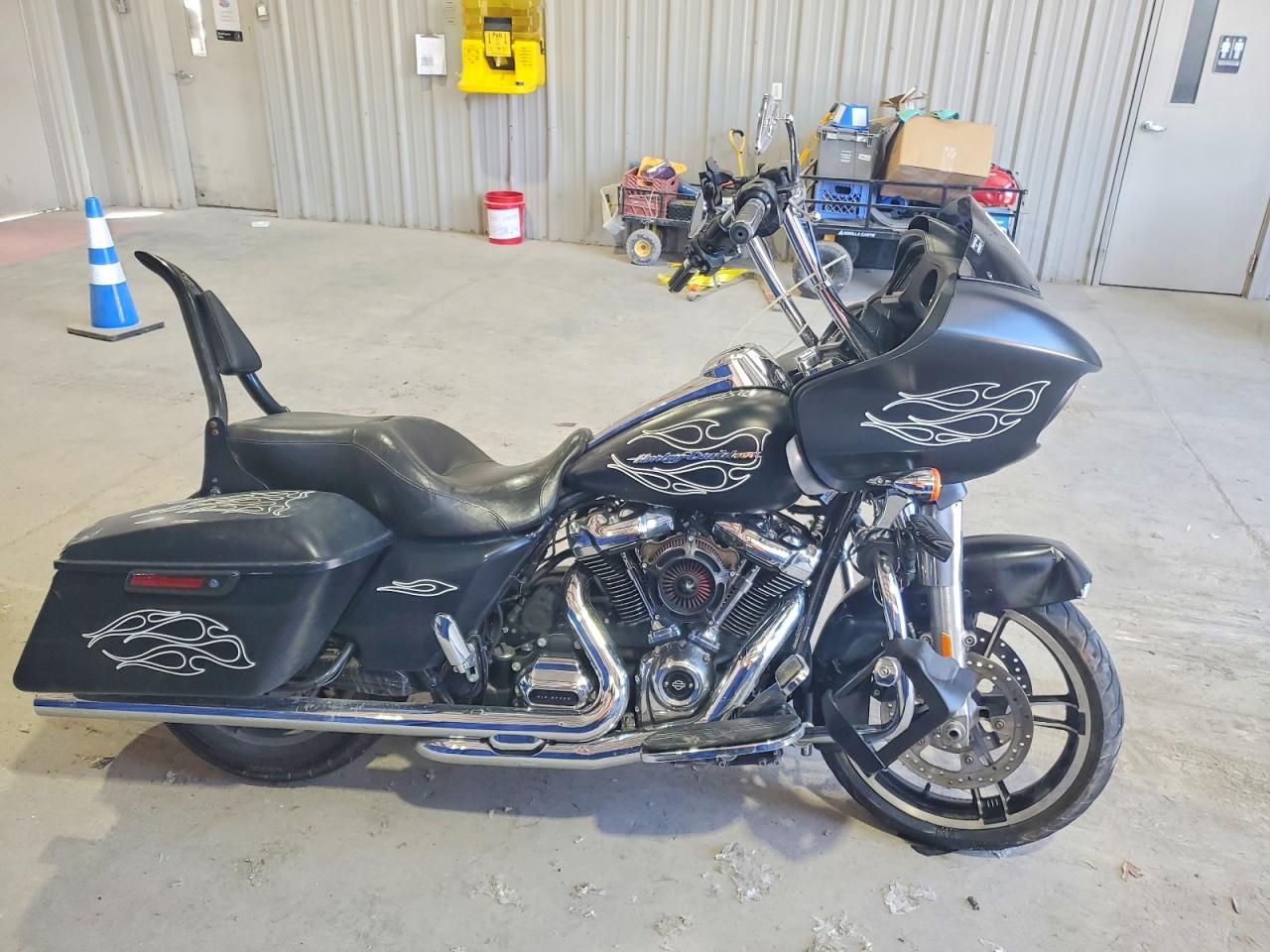 2017 HARLEY-DAVIDSON FLTRXS