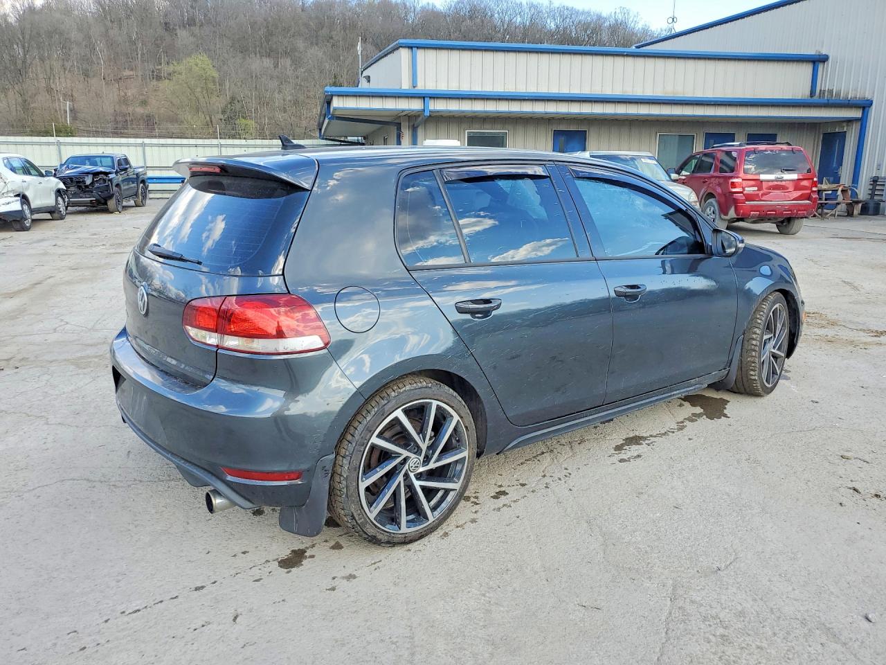 2012 VOLKSWAGEN GTI photo 5