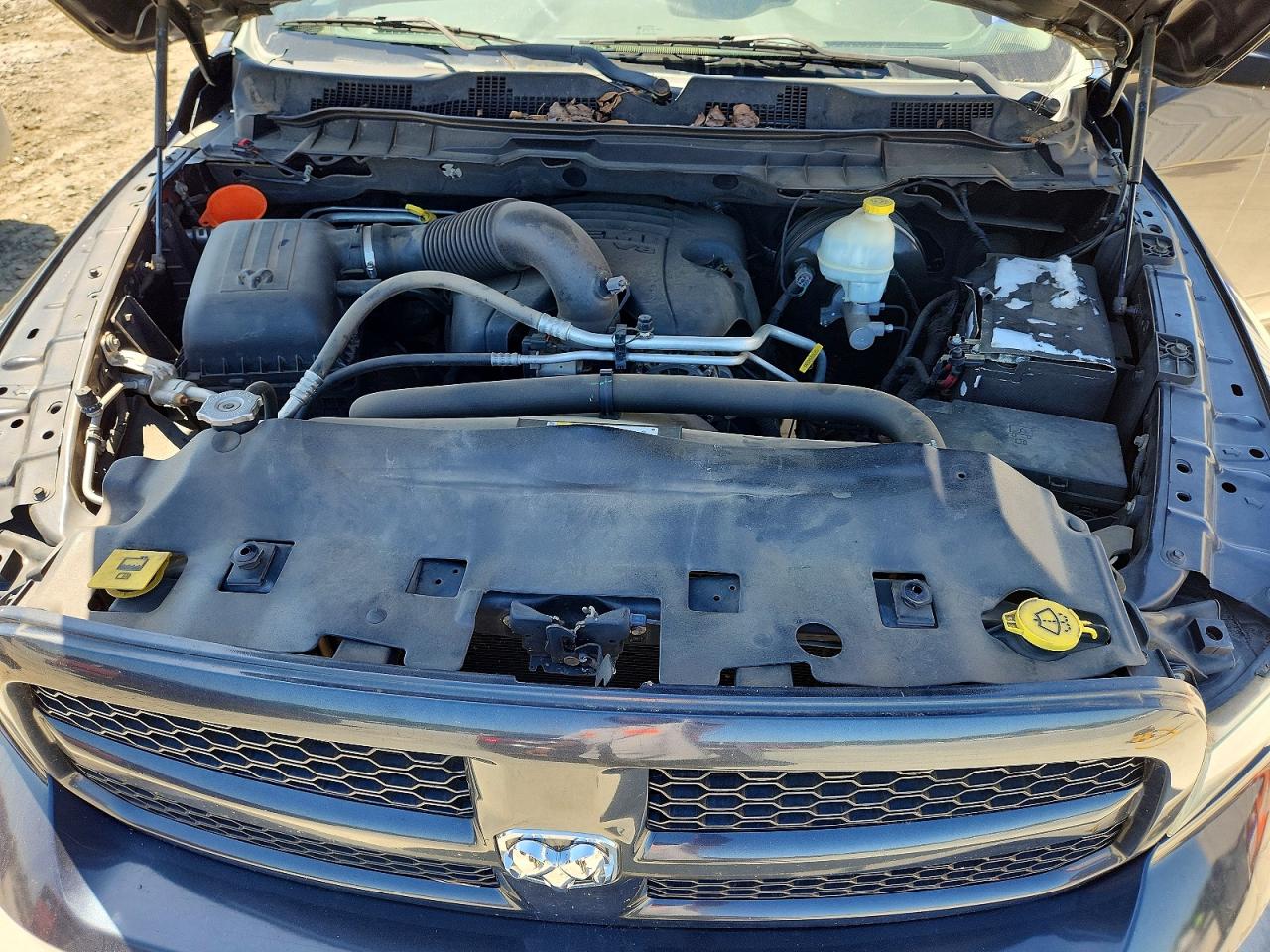 2013 RAM 1500 ST photo 21