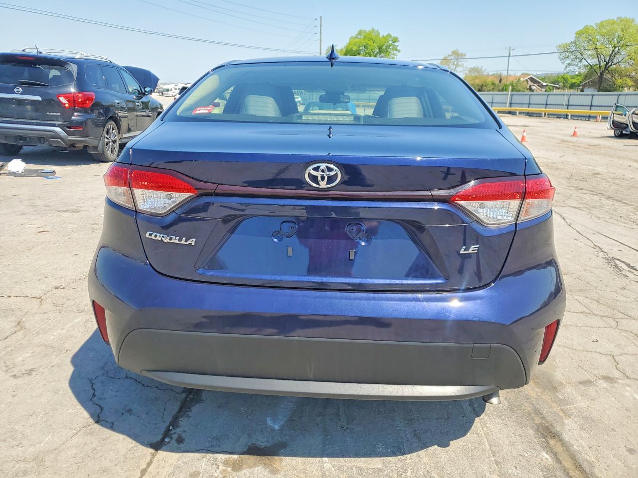 2021 TOYOTA COROLLA LE photo 11