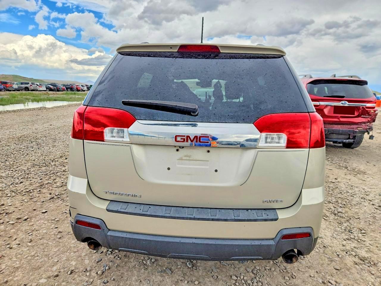 2015 GMC TERRAIN SLT photo 16
