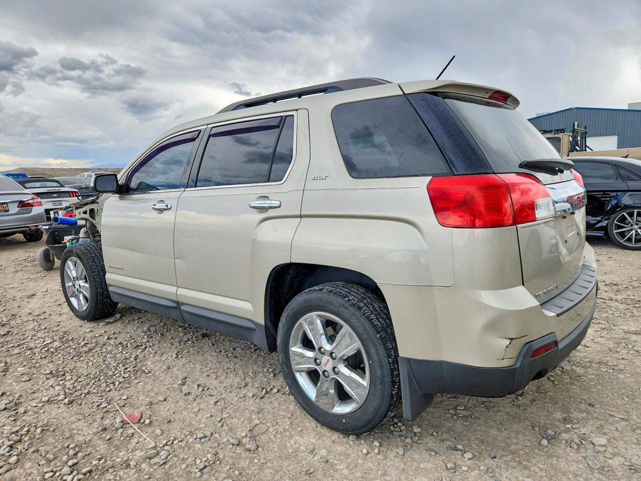 2015 GMC TERRAIN SLT photo 4
