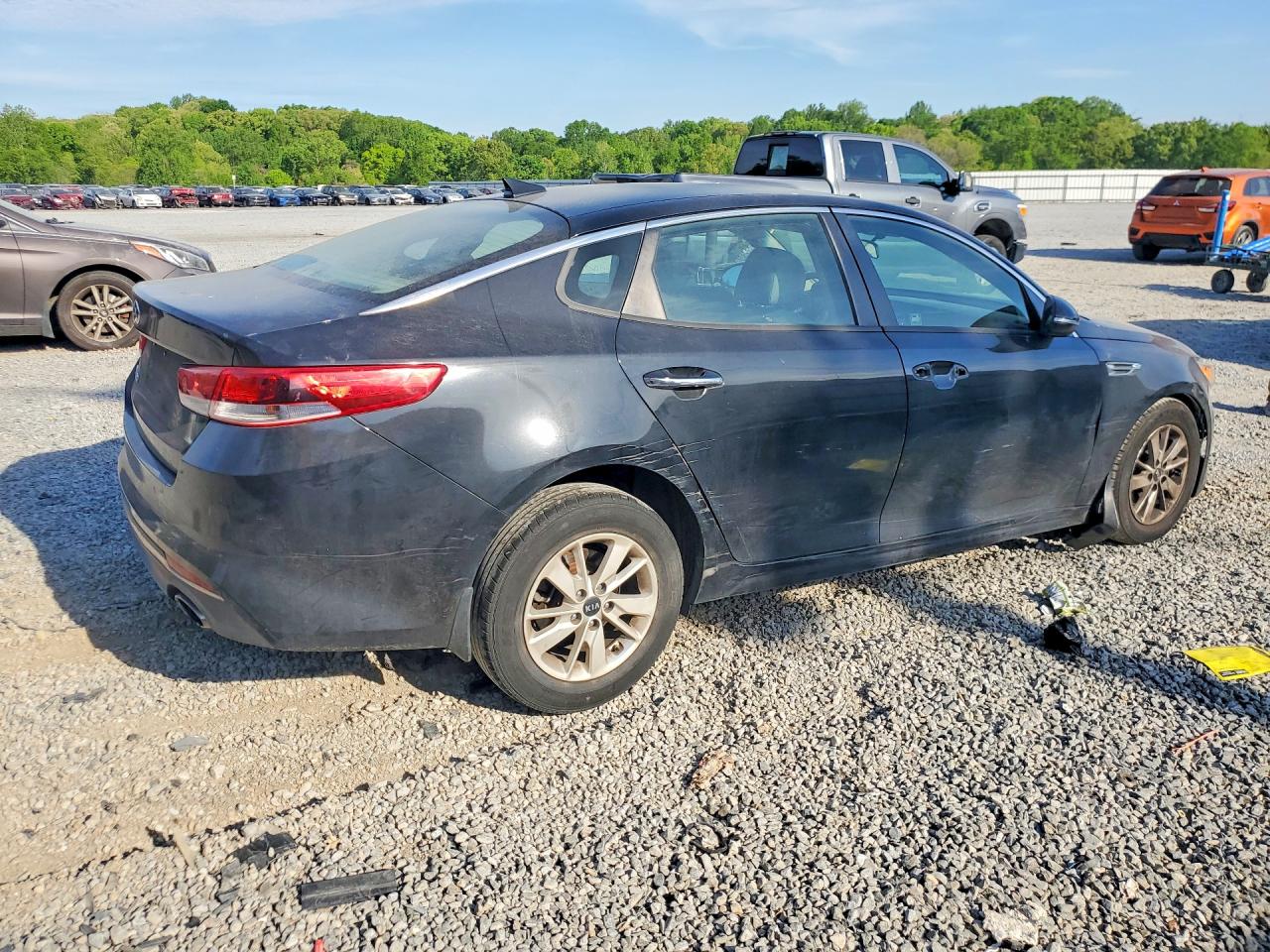 2017 KIA OPTIMA LX photo 5