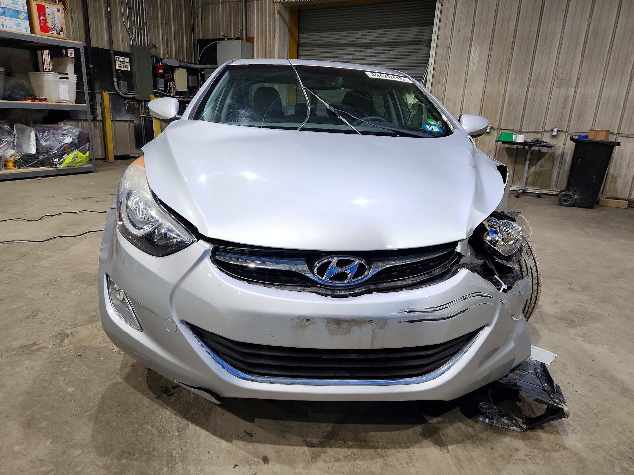 2013 HYUNDAI ELANTRA GLS photo 9