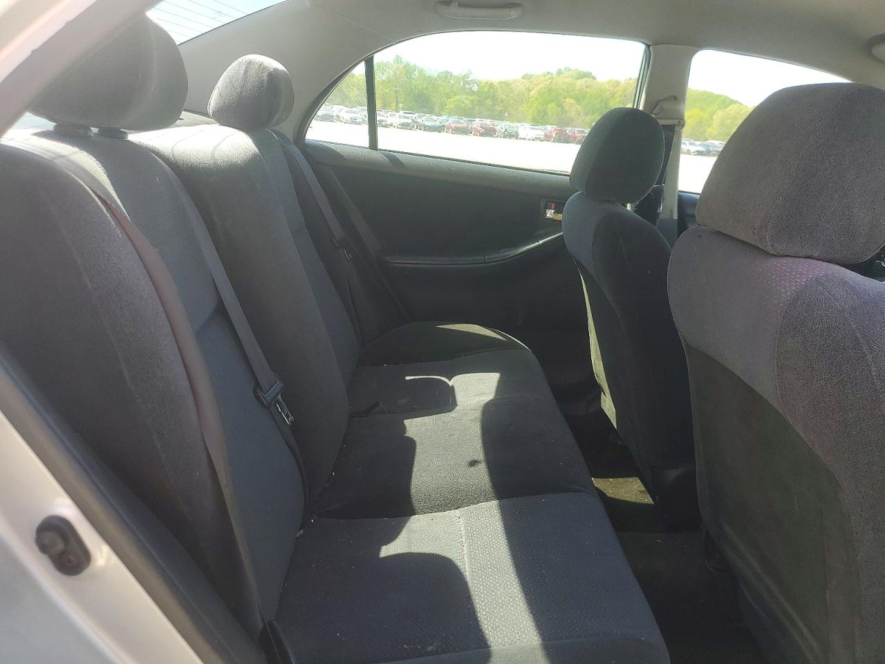 2004 TOYOTA COROLLA photo 19