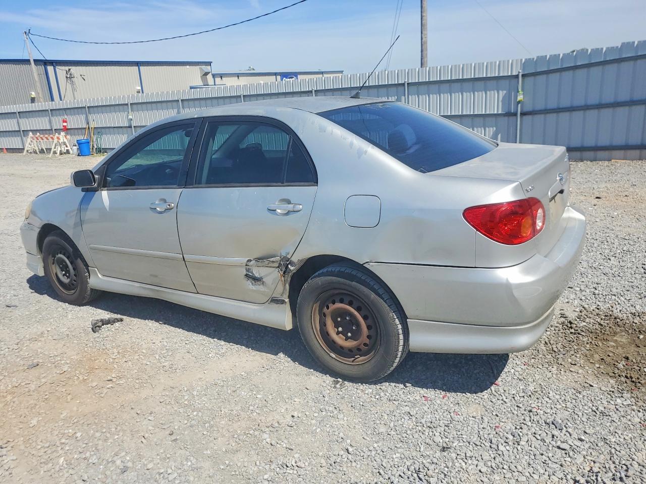 2004 TOYOTA COROLLA photo 3
