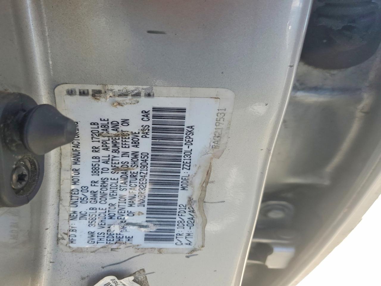 2004 TOYOTA COROLLA photo 23