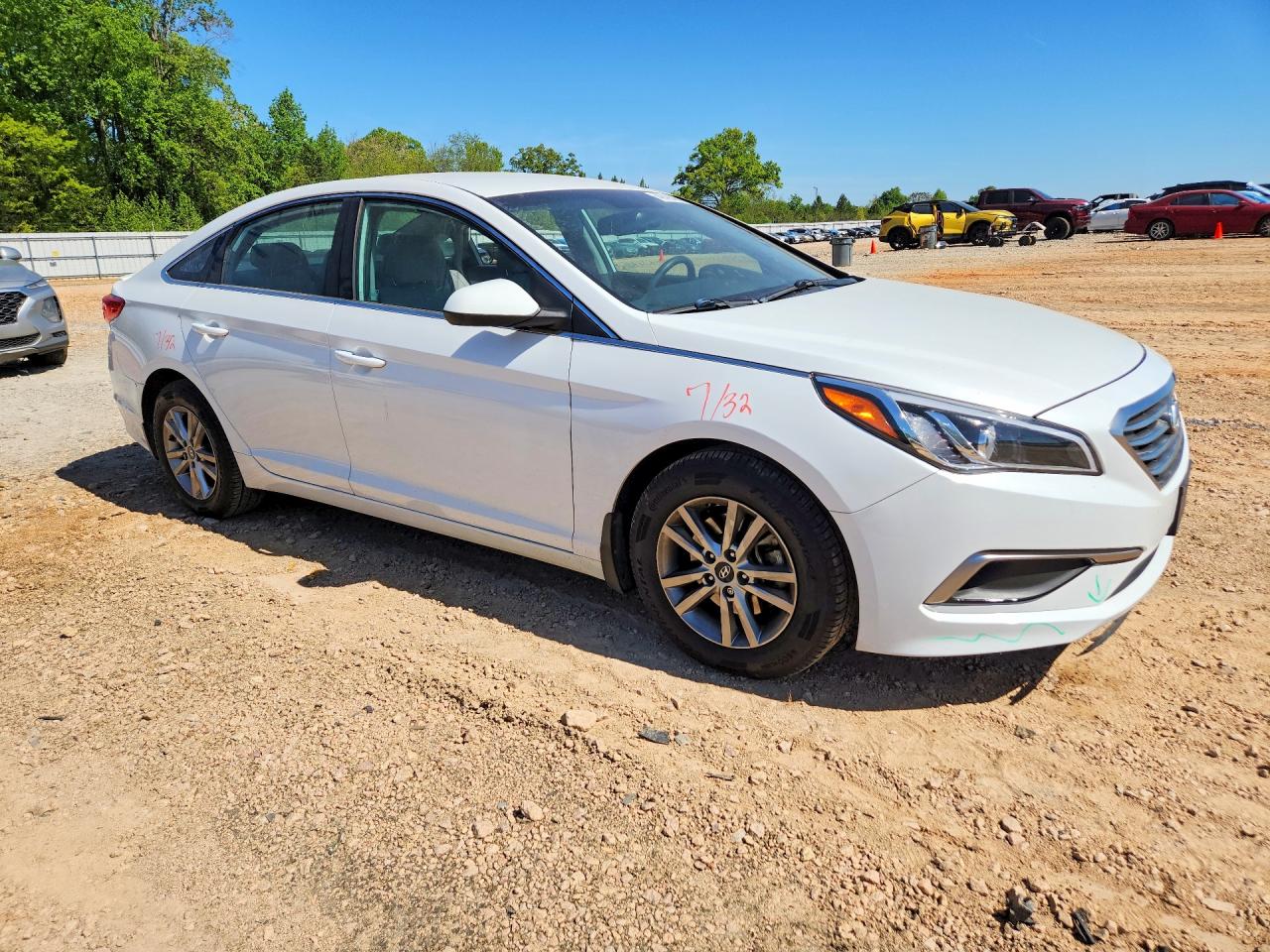 2017 HYUNDAI SONATA SE photo 7