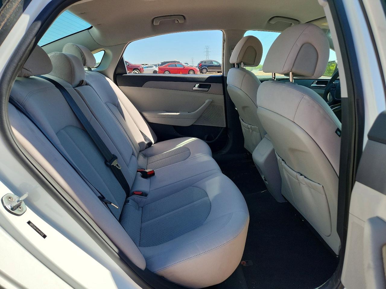 2017 HYUNDAI SONATA SE photo 19