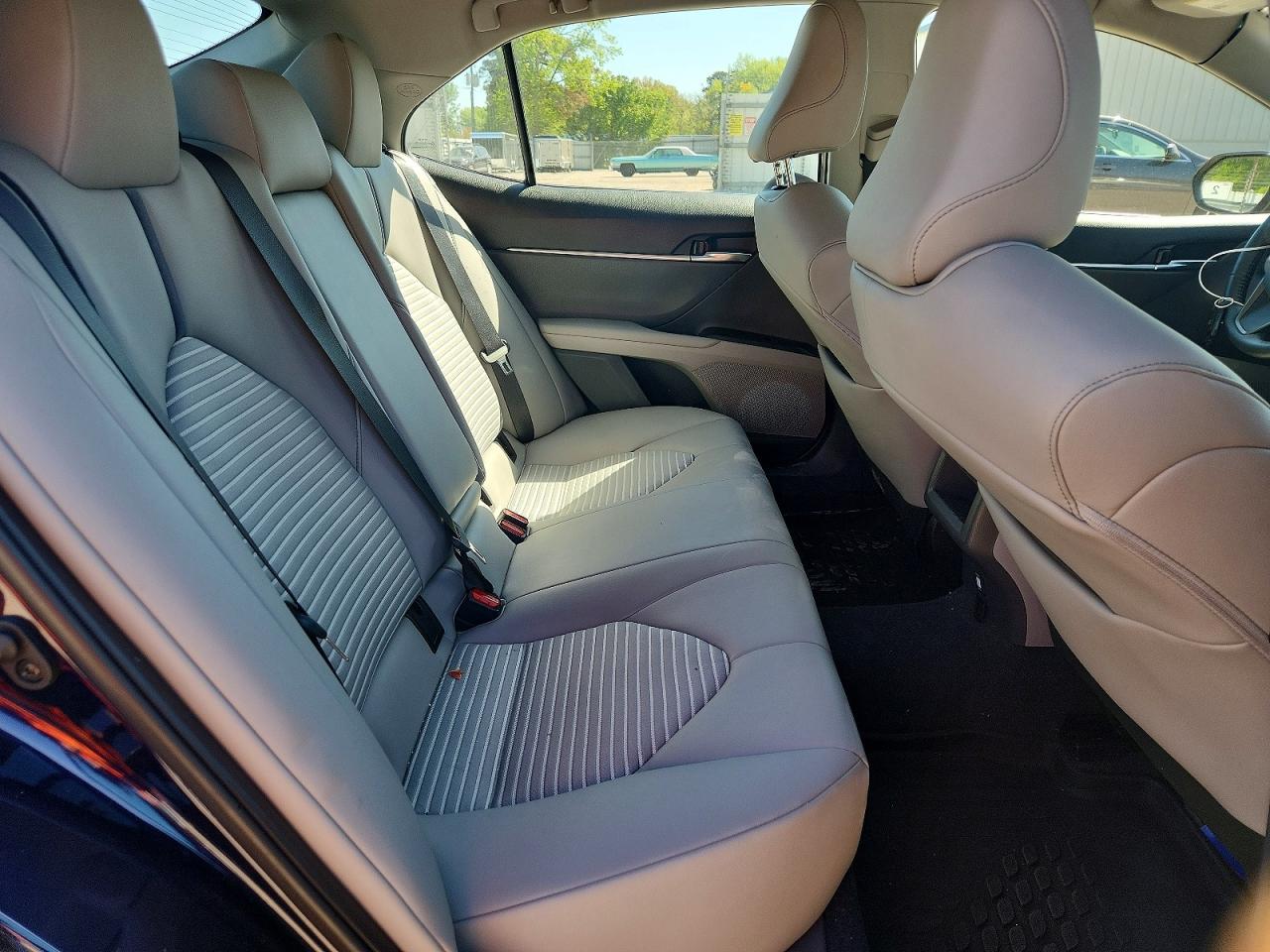 2022 TOYOTA CAMRY SE photo 10