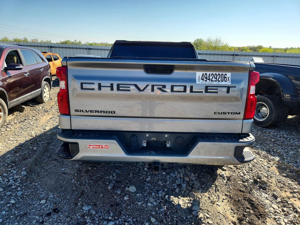 2023 CHEVROLET SILVERADO K1500 CUSTOM photo 6