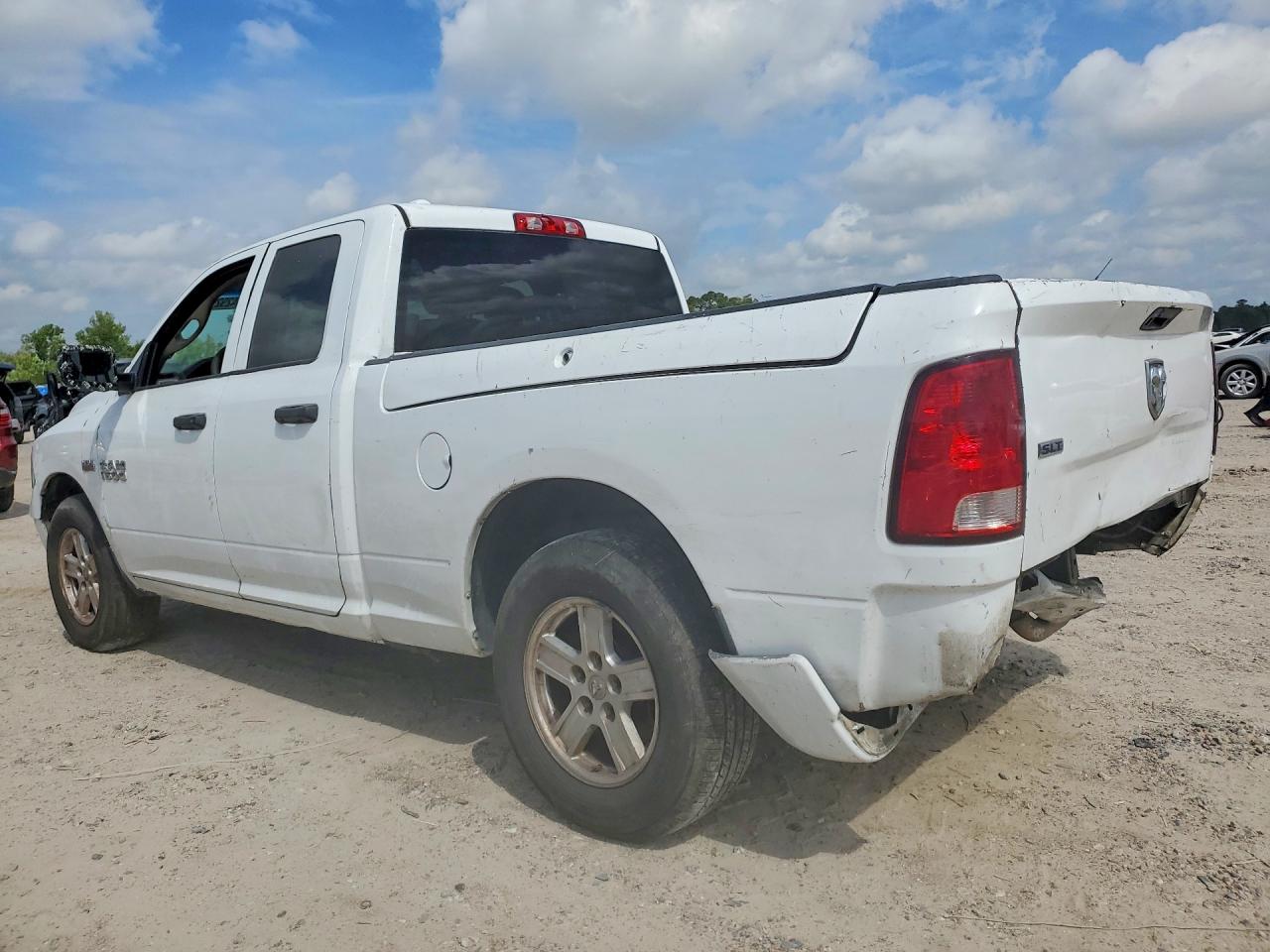 2014 RAM 1500 photo 4