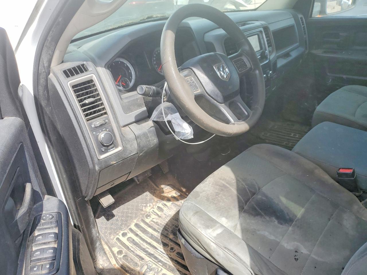 2014 RAM 1500 photo 22