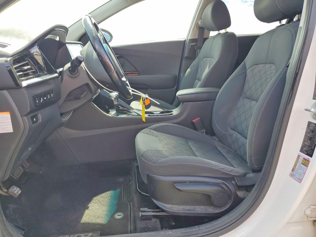 2022 KIA NIRO LXS photo 13
