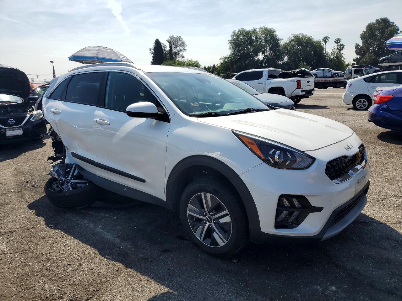2022 KIA NIRO LXS photo 7