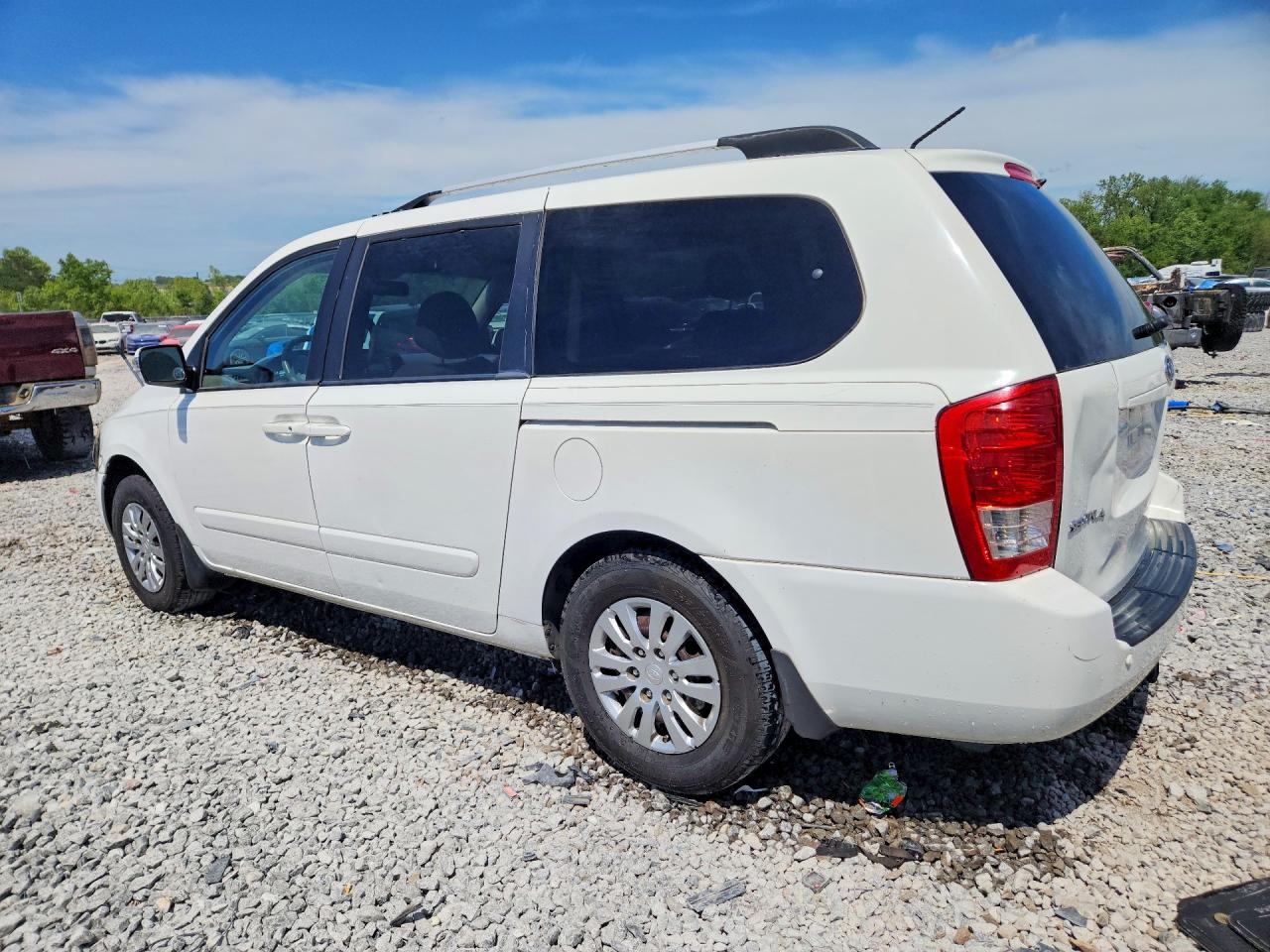 2012 KIA SEDONA LX photo 4