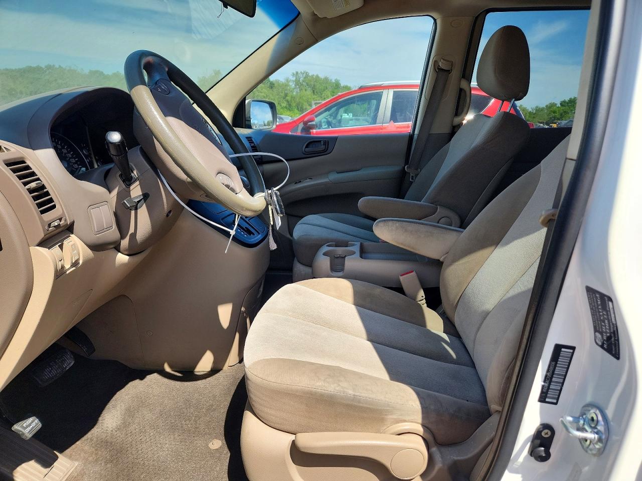 2012 KIA SEDONA LX photo 19